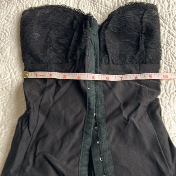 Beautiful, black and lace corset top XSS - Picture 6 of 6